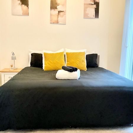 The Parkes A Stylish 3Br House, 5 Mins From Central Birmingham Close To The Edgbaston Stadium, The Hippodrome, Uob, Aston And Bcu, China Town, Kings Heath Bhx Airport And Much More Kültér fotó