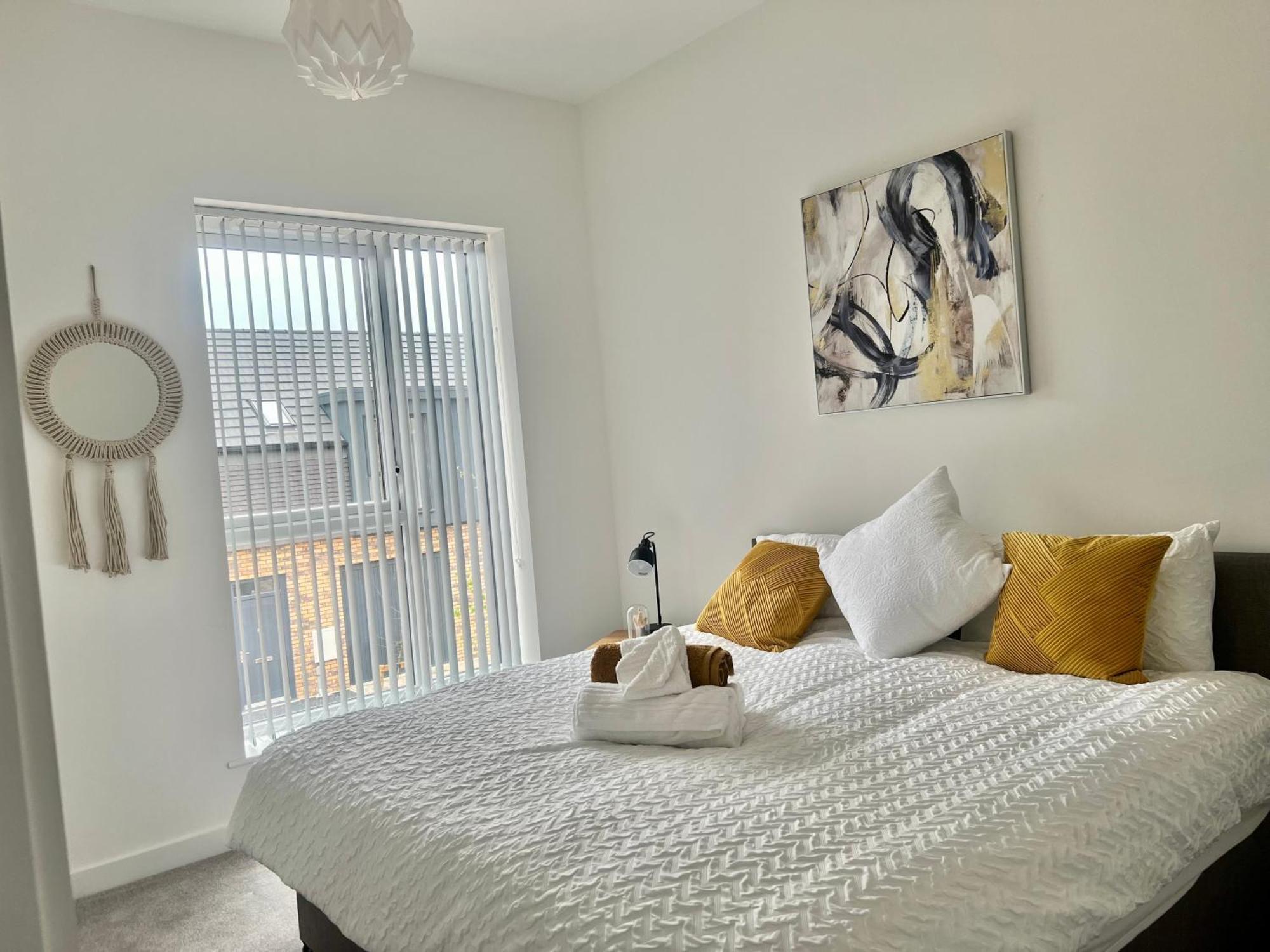 The Parkes A Stylish 3Br House, 5 Mins From Central Birmingham Close To The Edgbaston Stadium, The Hippodrome, Uob, Aston And Bcu, China Town, Kings Heath Bhx Airport And Much More Kültér fotó