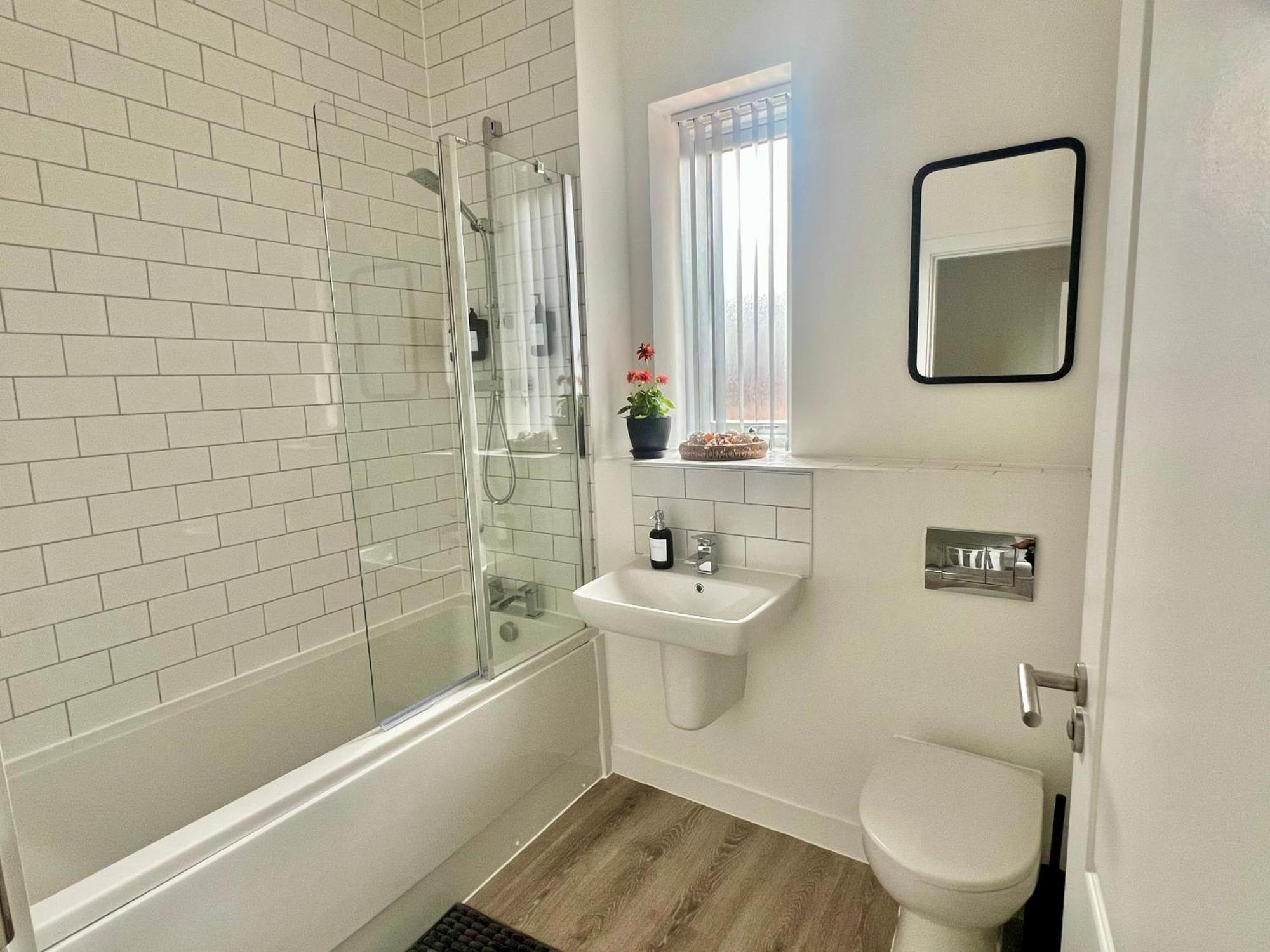 The Parkes A Stylish 3Br House, 5 Mins From Central Birmingham Close To The Edgbaston Stadium, The Hippodrome, Uob, Aston And Bcu, China Town, Kings Heath Bhx Airport And Much More Kültér fotó