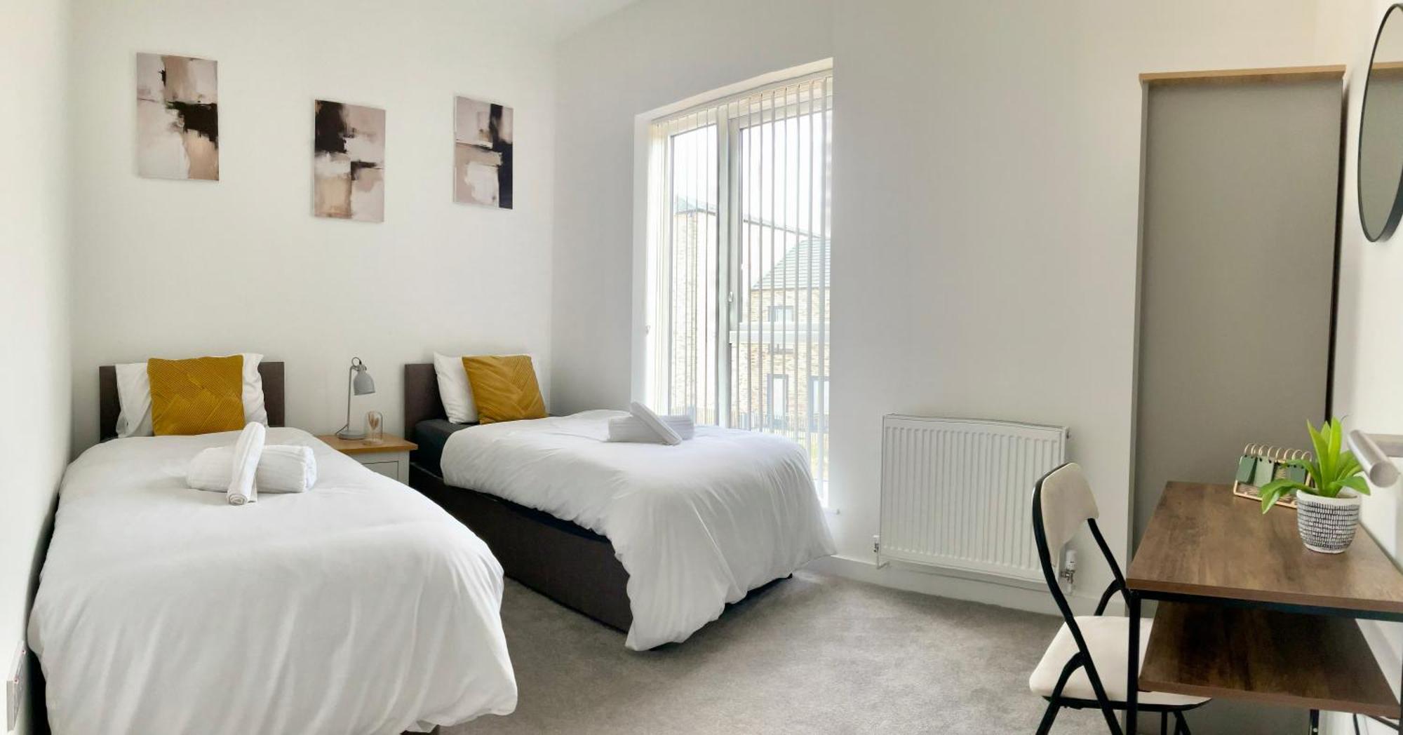 The Parkes A Stylish 3Br House, 5 Mins From Central Birmingham Close To The Edgbaston Stadium, The Hippodrome, Uob, Aston And Bcu, China Town, Kings Heath Bhx Airport And Much More Kültér fotó