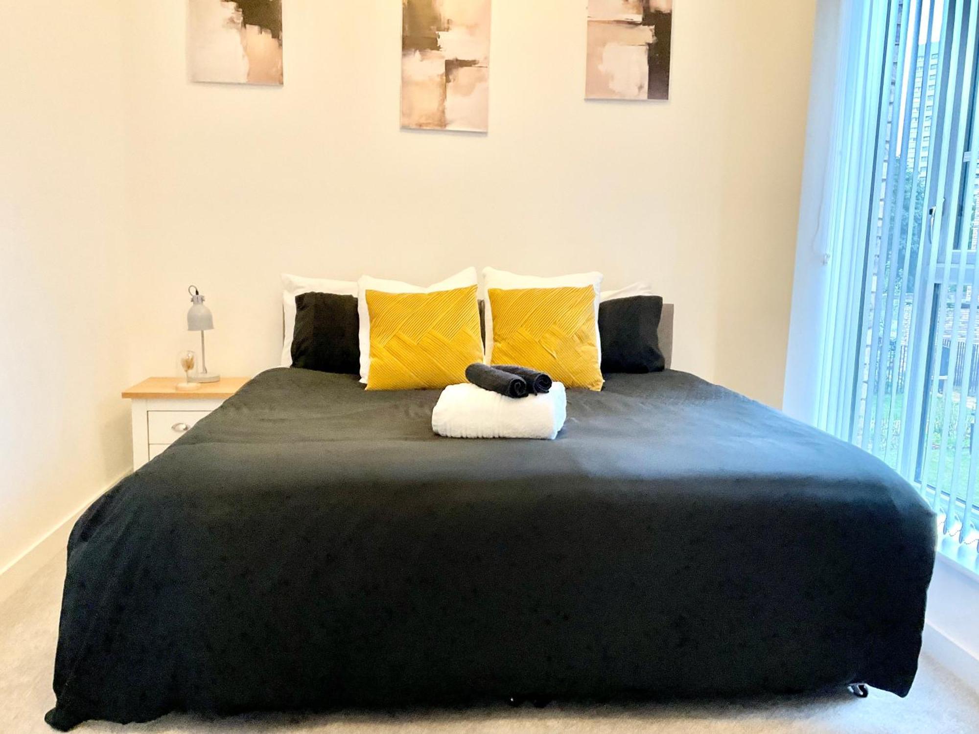 The Parkes A Stylish 3Br House, 5 Mins From Central Birmingham Close To The Edgbaston Stadium, The Hippodrome, Uob, Aston And Bcu, China Town, Kings Heath Bhx Airport And Much More Kültér fotó