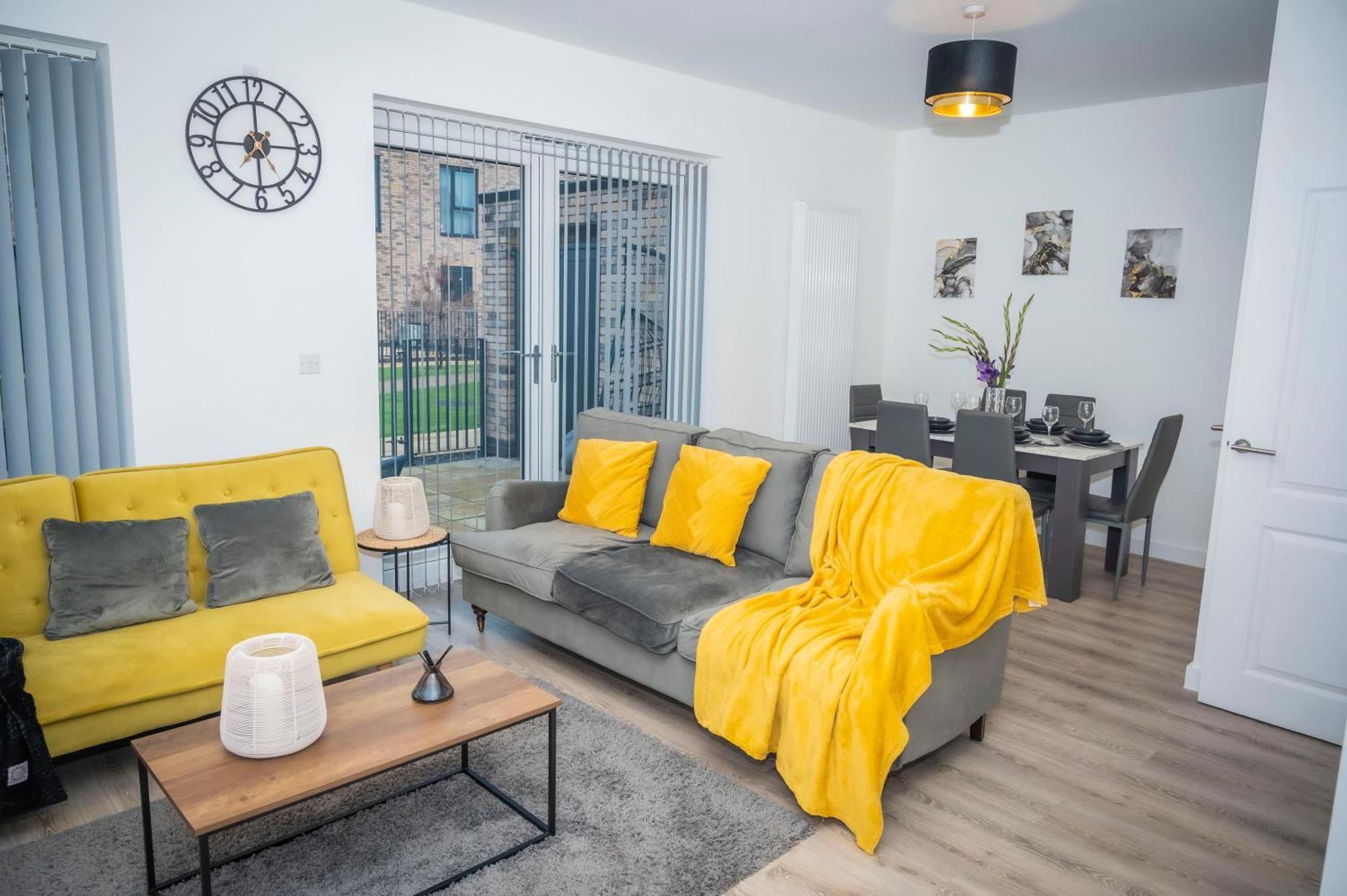 The Parkes A Stylish 3Br House, 5 Mins From Central Birmingham Close To The Edgbaston Stadium, The Hippodrome, Uob, Aston And Bcu, China Town, Kings Heath Bhx Airport And Much More Kültér fotó