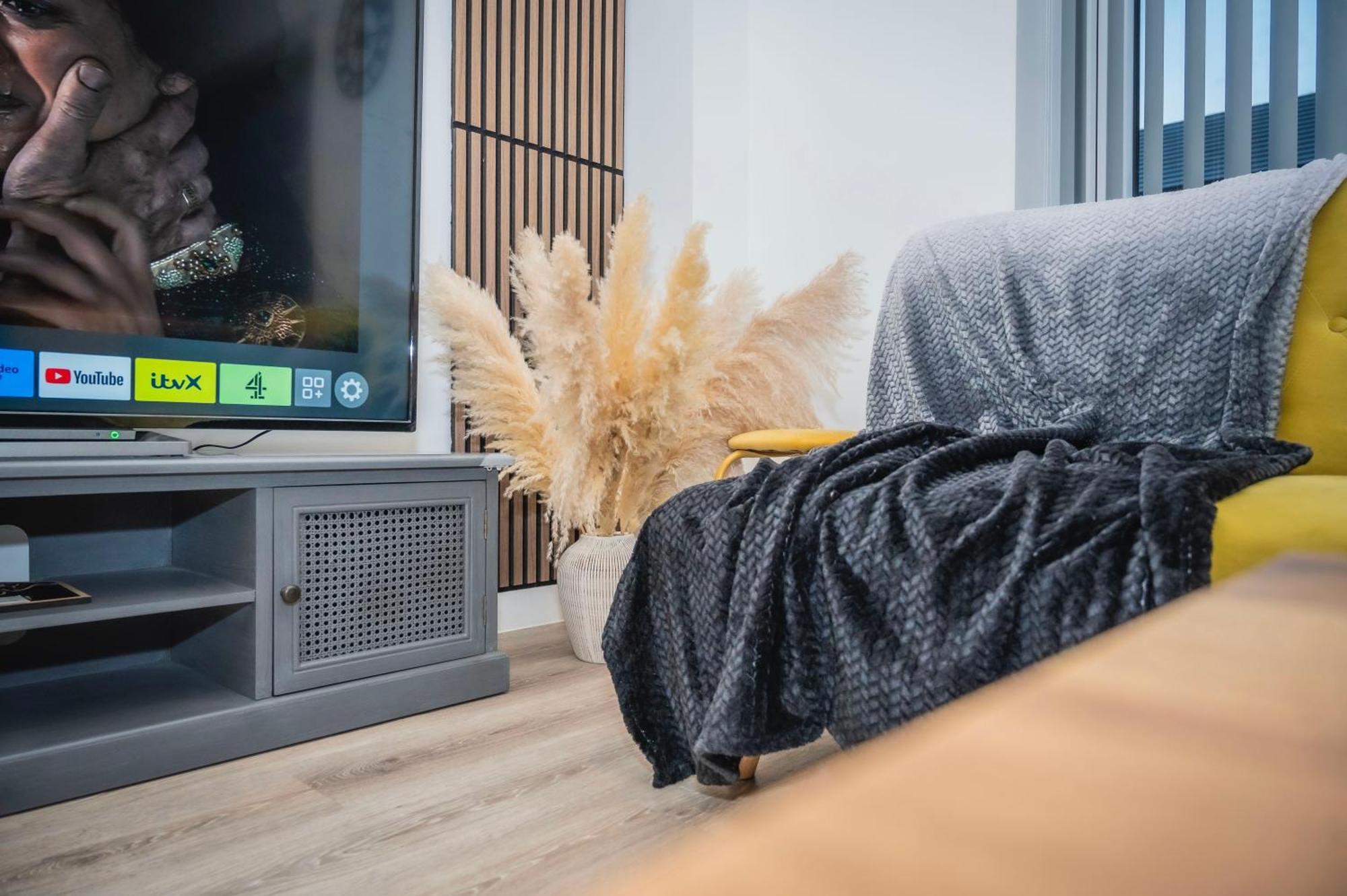 The Parkes A Stylish 3Br House, 5 Mins From Central Birmingham Close To The Edgbaston Stadium, The Hippodrome, Uob, Aston And Bcu, China Town, Kings Heath Bhx Airport And Much More Kültér fotó